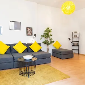 amazing-apartment-1br-for-7-mauerpark-pberg.find-berlin-hotels.com/